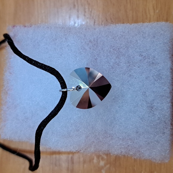 Tropical Orchid Crystal Heart Necklace - Picture 6 of 6